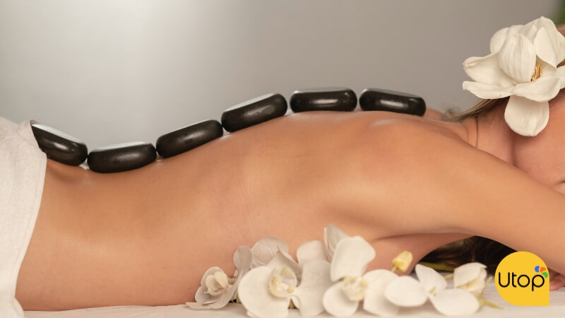 Massage bấm huyệt tại Aha Spa