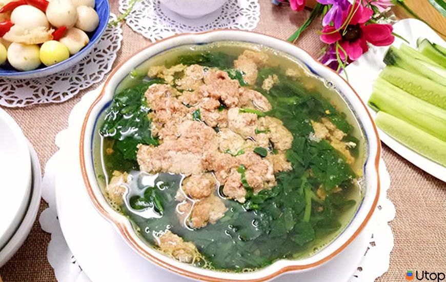 Canh cua nấu với mồng tơi