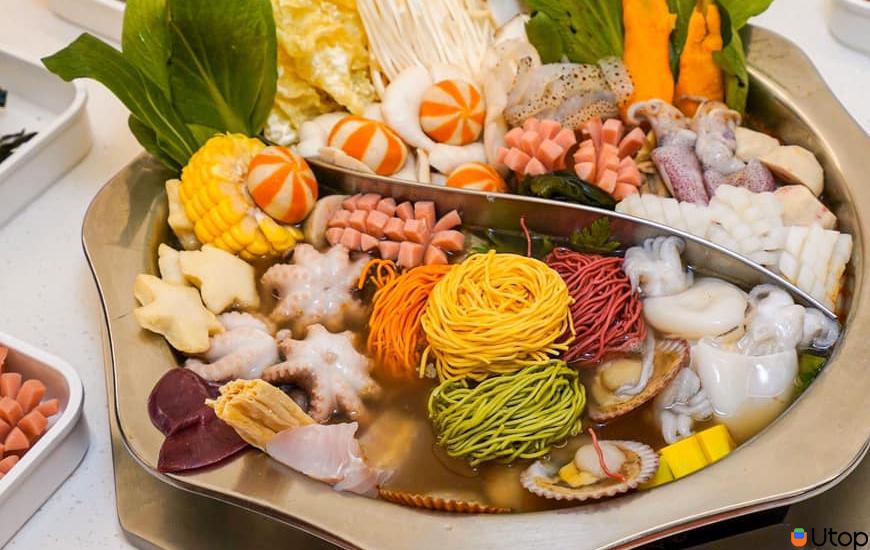 Điểm hấp dẫn ở Buffet lẩu băng chuyền Yuhua