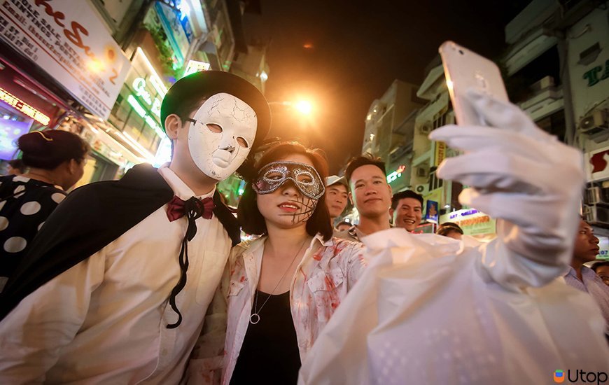   Halloween tại Phố Tây Bùi Viện