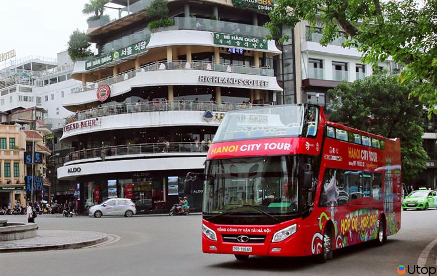 . Trải nghiệm đi xe bus Hop on - Hop off vòng quanh thủ đô Hà Nội