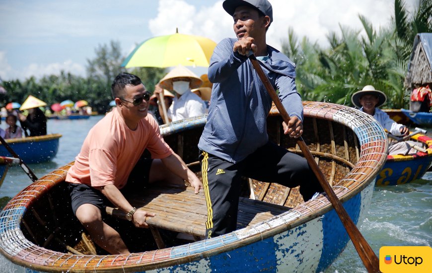 Trải nghiệm xoay thuyền thúng với tốc độ nhanh chóng mặt 