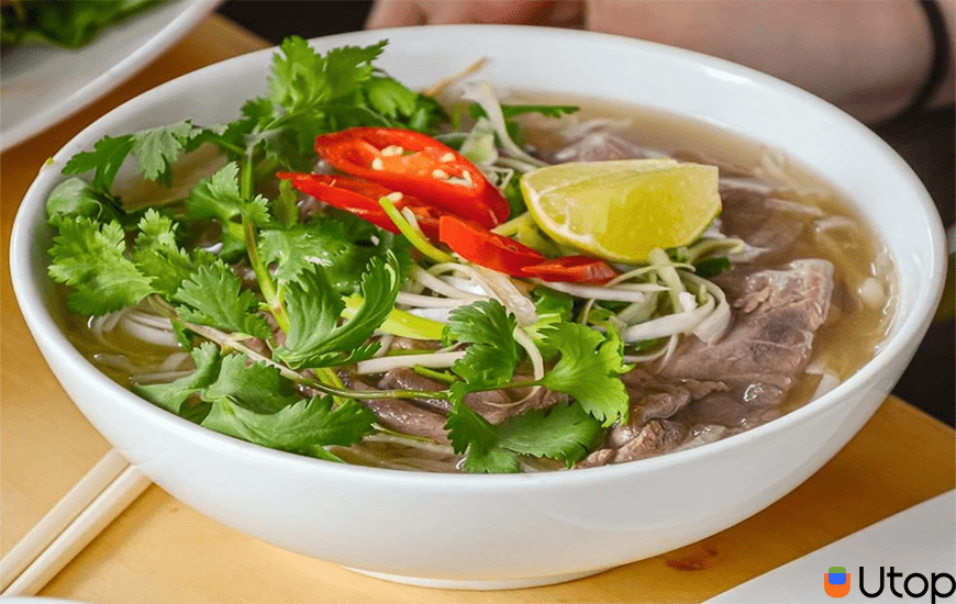 2. Phở Bát Đàn