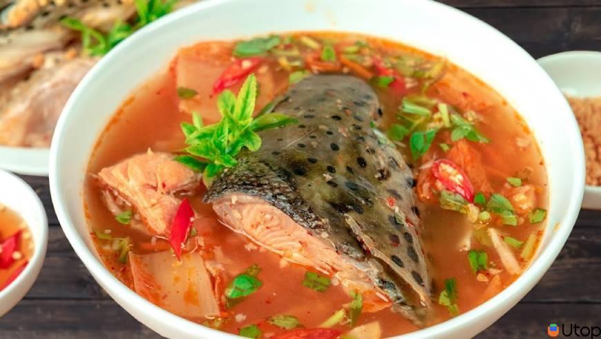 Canh cá hồi nấu nấm ngọt thanh