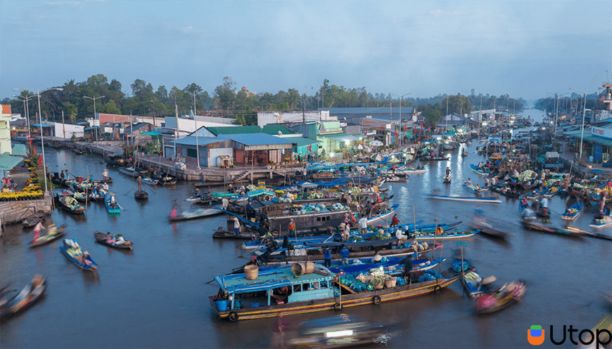 Chợ nổi Ngã Năm