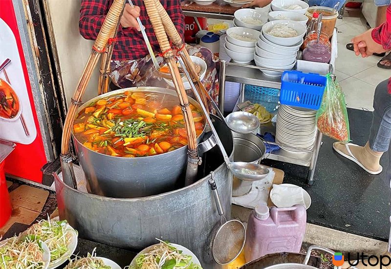 Bún riêu gánh chợ Bến Thành