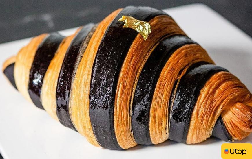 Croissant roll sốt sô cô la