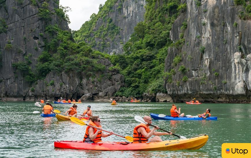 Chèo thuyền bơi lội