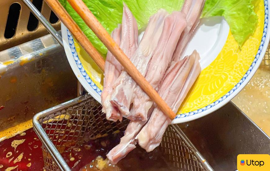 Trải nghiệm hương vị lẩu Trùng Khánh tại Baoyu